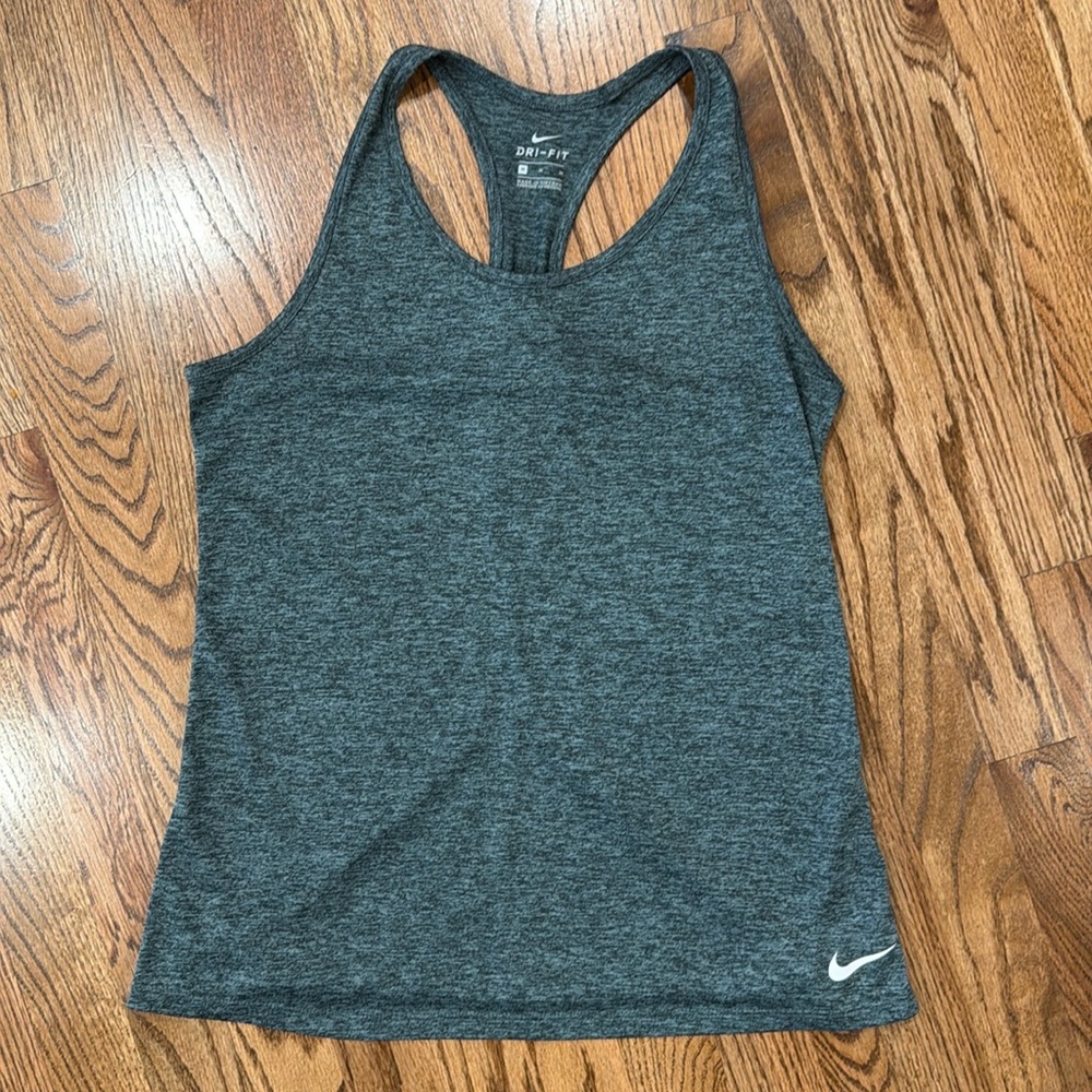EUC NIKE racerback tank top